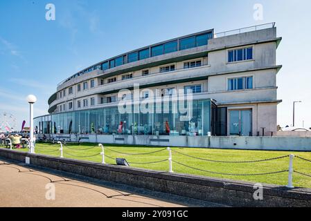 Il Midland Hotel ospita alcuni eventi al famoso festival Vintage by the Sea 2024 di Morecambe, Foto Stock