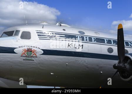 Lelystad, Paesi Bassi. Luglio 2022. Primo piano della parte anteriore del corpo di un aereo etichettato Flying Dutchman Foto Stock