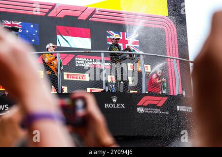 Monza, Italie. 1 settembre 2024. LECLERC Charles (mco), Scuderia Ferrari SF-24, podio ritratto durante la Formula 1 Pirelli Gran Premio d'Italia 2024, Gran Premio d'Italia 2024, 16° round del Campionato del mondo di Formula 1 2024 dal 30 agosto al 1° settembre 2024 sull'autodromo Nazionale Monza, a Monza, Italia - foto DPPI credito: DPPI Media/Alamy Live News Foto Stock