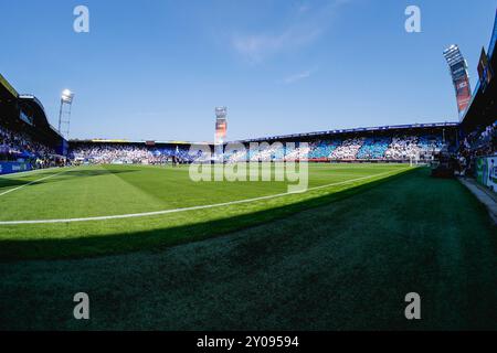 Zwolle, Paesi Bassi. 1 settembre 2024. ZWOLLE, PAESI BASSI - 1 SETTEMBRE: Panoramica generale all'interno dello stadio durante una partita olandese Eredivisie tra PEC Zwolle e Heracles Almelo al MAC? PARK stadion il 1° settembre 2024 a Zwolle, Paesi Bassi. (Foto di Raymond Smit/Orange Pictures) credito: dpa/Alamy Live News Foto Stock