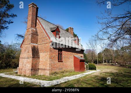 La Lynnhaven House coloniale, costruita nel 1725 e iscritta nel National Register of Historic Places, si trova a Virginia Beach, Virginia. Foto Stock