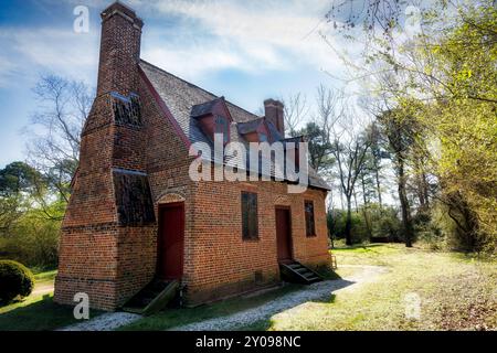 La Lynnhaven House coloniale, costruita nel 1725 e iscritta nel National Register of Historic Places, si trova a Virginia Beach, Virginia. Foto Stock