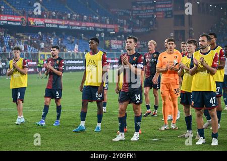 Genova, Italia. 1 settembre 2024. I giocatori del Genoa al termine della partita durante la partita di calcio di serie A tra Genova e Hellas Verona allo Stadio Luigi Ferraris di Genova, Italia - sabato 01 settembre 2024. Sport - calcio . (Foto di Tano Pecoraro/Lapresse) credito: LaPresse/Alamy Live News Foto Stock