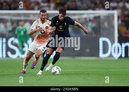 Torino, Italia. 1 settembre 2024. Dusan Vlahovic della Juventus FC in azione durante la partita di serie A tra la Juventus FC e la Roma all'Allianz Stadium il 1 settembre 2024 a Torino. Crediti: Marco Canoniero/Alamy Live News Foto Stock