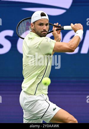 FLUSHING NY - 1 SETTEMBRE: Andrey Rublev vs Grigor Dimitrov su Arthur Ashe Stadium presso l'USTA Billie Jean King National Tennis Center il 1 settembre 2024 a Flushing Queens. Crediti: Mpi04 / MediaPunch *** NON SONO DISPONIBILI GIORNALI di New York*** Foto Stock