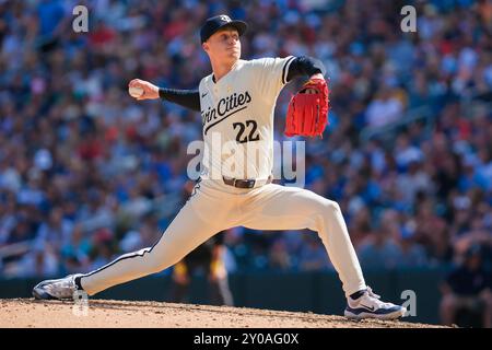 Minneapolis, Minnesota, Stati Uniti. 1 settembre 2024. Il lanciatore di rilievo dei Minnesota Twins GRIFFIN JAX (22) durante una partita di baseball della MLB tra i Minnesota Twins e i Toronto Blue Jays al Target Field, i Twins vinsero 4-3. (Immagine di credito: © Steven Garcia/ZUMA Press Wire) SOLO PER USO EDITORIALE! Non per USO commerciale! Crediti: ZUMA Press, Inc./Alamy Live News Foto Stock