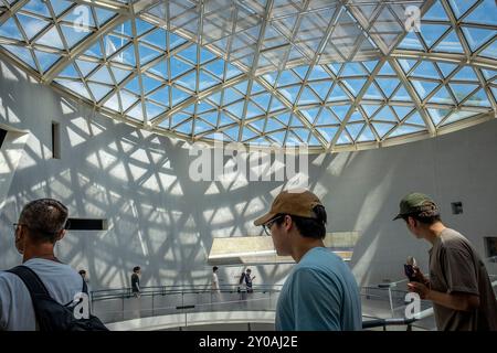 Sala d'ingresso al Museo Memoriale della Pace di Nagasaki, bomba atomica, Nagasaki, Giappone Foto Stock