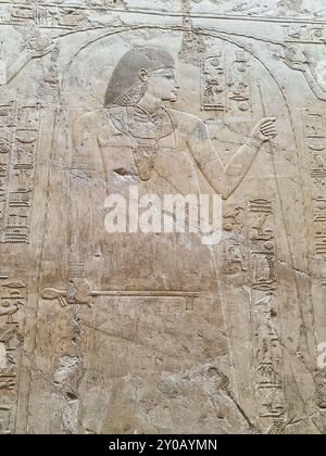 Splendido rilievo murale del nobile Ramose, Gran Visir dei Re Amenhotel III e Akhenaton in stile Amarna nella Tomba di Ramose, TT55 nella zona della Tomba di Nobili a Luxor, Egitto Foto Stock