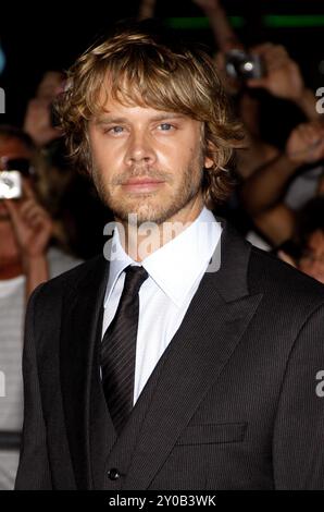 Eric Christian Olsen alla prima di Los Angeles di "The Thing" tenutasi all'AMC Universal City Walk di Universal City il 10 ottobre 2011 Foto Stock