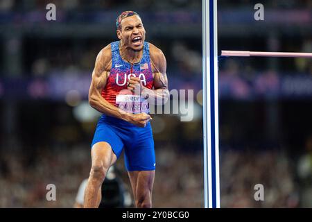 Roderick Townsend del Team United States vince l'oro nel salto in alto maschile T47 durante la Para Athletics delle Paralimpiadi di Parigi 2024, domenica, Septembe Foto Stock