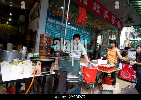 Un ristorante che serve colazione a lo Wu a Shenzhen, Cina. Foto Stock