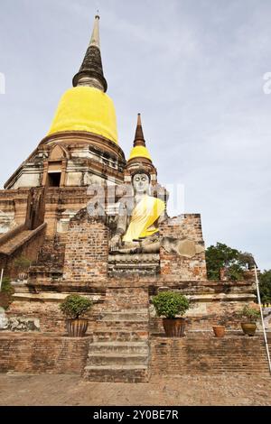 Wat yai chai mongkol, ayutthaya, thailandia Foto Stock