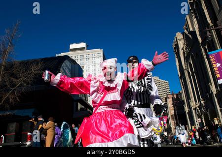 Il famoso Mummers parade su Broad Street a Filadelfia Foto Stock