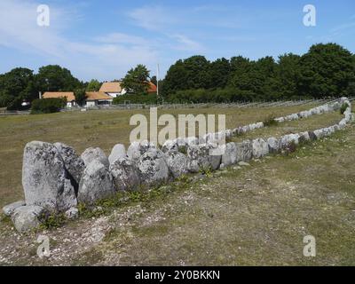 L'insediamento di navi lungo 29 metri a Gannarve si trova a nord di Froejel, sulla costa occidentale dell'isola svedese di Gotland Foto Stock