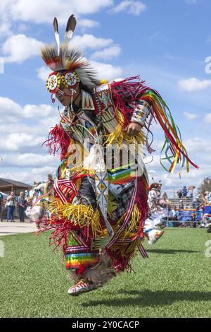 Coeur d'Alene, Idaho USA, 07-23-2016. Giovani ballerini partecipano al Julyamsh Powwow il 23 luglio 2016 presso la fiera della contea di Kootenai a Coeur d'' Foto Stock