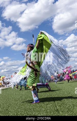 Coeur d'Alene, Idaho USA, 07-23-2016. Giovani ballerini partecipano al Julyamsh Powwow il 23 luglio 2016 presso la fiera della contea di Kootenai a Coeur d'' Foto Stock