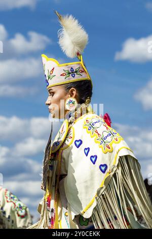 Coeur d'Alene, Idaho USA, 07-23-2016. Giovani ballerini partecipano al Julyamsh Powwow il 23 luglio 2016 presso la fiera della contea di Kootenai a Coeur d'' Foto Stock