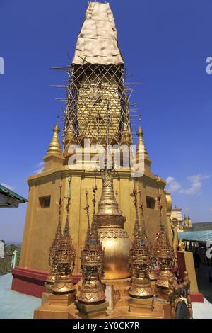 Popa Taung Kalat Foto Stock