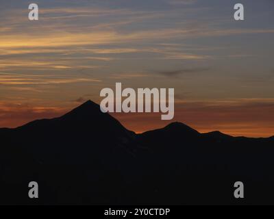 Tramonto nelle Alpi Svizzere Foto Stock