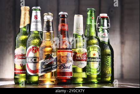 POZNAN, POLONIA, 21 LUGLIO 2017: Heineken, Anheuser-Busch InBev, Carlsberg Group e SABMiller sono i principali produttori che dominano il mercato globale della birra, la Foto Stock