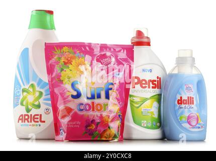 Sebbene l'industria mondiale del sapone e dei detergenti comprenda circa 700 aziende, rimane altamente concentrata con le prime 50 aziende che detengono quasi 90 pe Foto Stock