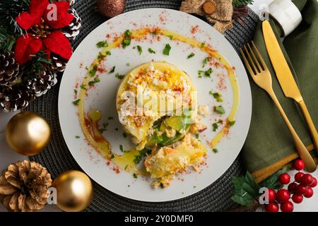 Causa Peruana. Il causa Lima è un antipasto tradizionale della cucina peruviana a base di patate, avocado, pollo o tonno. Foto Stock