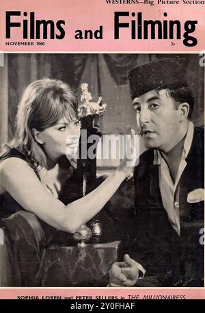 Film e riprese Nov 1960 - copertina rivista d'epoca - fotografo sconosciuto - trascrizione di testo [ ERN-sezione Big Picture Films and Filming NOVEMBRE 1960 SOPHIA LOREN and PETER SELLERS in THE MILLIONAIRESS ] A USO ESCLUSIVAMENTE EDITORIALE ! Foto Stock