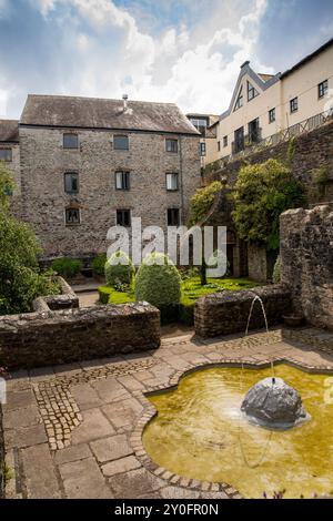 Regno Unito, Inghilterra, Devon, Plymouth, Barbican, New Street, Elizabethan Gardens Foto Stock