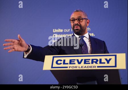 Londra, Inghilterra, Regno Unito. 2 settembre 2024. Il Ministro degli interni ombra britannico JAMES, interviene in una conferenza stampa per annunciare la sua candidatura per la leadership del Partito Conservatore. (Credit Image: © Thomas Krych/ZUMA Press Wire) SOLO PER USO EDITORIALE! Non per USO commerciale! Foto Stock