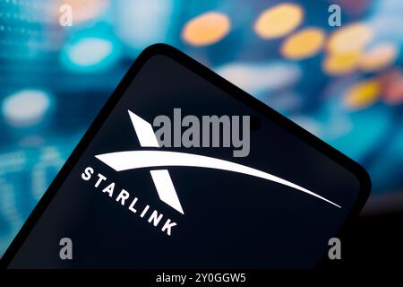 Paraguay. 2 settembre 2024. In questa immagine, il logo Starlink viene visualizzato sullo schermo di uno smartphone. Credito: SOPA Images Limited/Alamy Live News Foto Stock