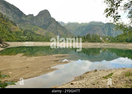 Lago di Antrona svuotato, Verbano-Cusio-Ossola, Italia, Piemonte Foto Stock