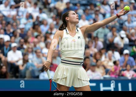 New York, Etats Unis. 1 settembre 2024. Emma Navarro degli Stati Uniti durante il 7° giorno del torneo di tennis del grande Slam degli US Open 2024 il 2 settembre 2024 presso l'USTA Billie Jean King National Tennis Center di New York, Stati Uniti - foto Jean Catuffe/DPPI Credit: DPPI Media/Alamy Live News Foto Stock