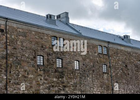 Varberg, Svezia - 04 luglio 2022: Esterno in pietra della fortezza di Varberg. Foto Stock