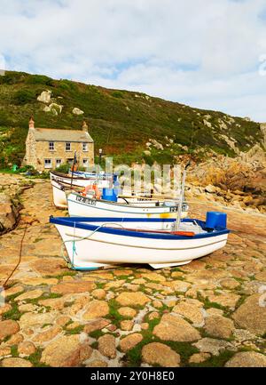 Barche da pesca Penberth Cove Foto Stock