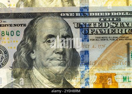 Un primo piano di cento dollari americani, dettagli di una banconota da 100 dollari americani Foto Stock