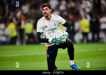 Madrid, Spagna. 3 settembre 2024. MADRID, SPAGNA - 1 SETTEMBRE: Il portiere del Real Madrid Thibaut Courtois si scalda prima della partita LaLiga EA Sports tra Real Madrid e Real Betis allo stadio Santiago Bernabeu il 1° settembre 2024 a Madrid, Spagna. (Foto di Francisco Macia/Photo Players Images/Magara Press) crediti: Magara Press SL/Alamy Live News Foto Stock