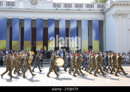 Odessa, Ucraina. 2 settembre 2024. L'Orchestra della Marina Ucraina marcia in Piazza Birzhevaya durante la cerimonia. Una cerimonia solenne per il giorno della città di Odessa si è tenuta vicino al Consiglio comunale in Piazza Birzhova. Credito: SOPA Images Limited/Alamy Live News Foto Stock