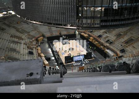 Vista generale della costruzione dell'Intuit Dome dopo una conferenza stampa presso il cantiere Intuit Dome, martedì 16 gennaio 2024, a Inglewood, Foto Stock