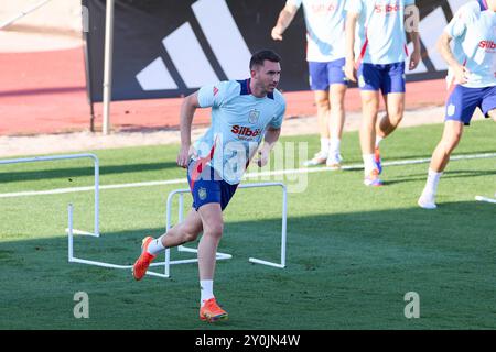 Madrid, Spagna. 2 settembre 2024. Aymeric Laporte di Spagna si riscalda durante la sessione di allenamento in Spagna a Ciudad del Futbol de Las Rozas. (Foto di Federico Titone/SOPA Images/Sipa USA) credito: SIPA USA/Alamy Live News Foto Stock