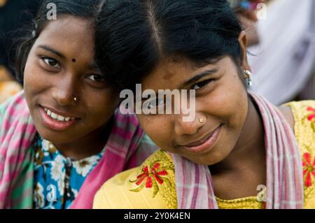 Ritratto di un pellegrino al festival annuale di Gangasagar nel Bengala Occidentale, in India. Foto Stock