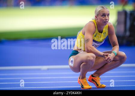 Liz Clay partecipa ai 100 metri ostacoli ai Giochi Olimpici di Parigi del 2024. Foto Stock