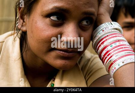 Ritratto di un pellegrino al festival annuale di Gangasagar nel Bengala Occidentale, in India. Foto Stock