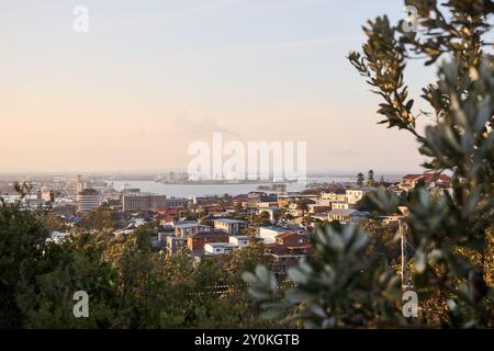 La città portuale di Newcastle, nuovo Galles del Sud, Australia. Immagine che guarda a nord Foto Stock