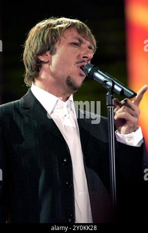 Verona Italia 20/09/2003: Neffa , cantante italiana, durante la trasmissione televisiva “Festivalbar 2003“ Foto Stock