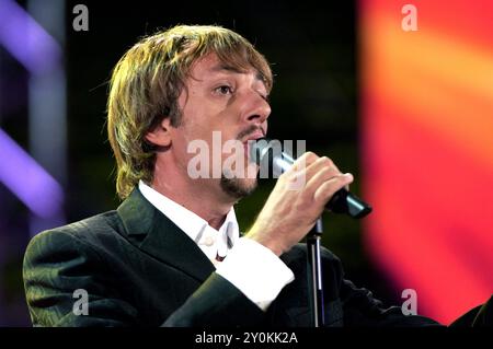 Verona Italia 20/09/2003: Neffa , cantante italiana, durante la trasmissione televisiva “Festivalbar 2003“ Foto Stock