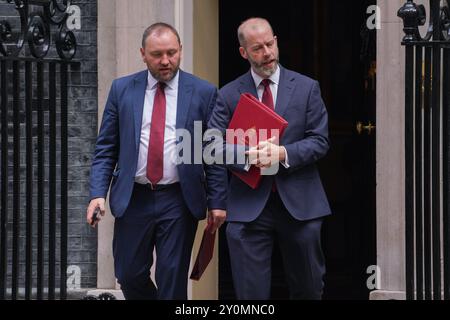 Londra. 3 settembre 2024. Ian Murray (a sinistra) , Segretario di Stato per la Scozia e Jonathan Reynolds (a destra) Segretario di Stato per le imprese e il commercio e Presidente del Consiglio di amministrazione di Tradeleaves 10 Downing Street dopo la prima riunione di gabinetto dalla fine della pausa estiva del parlamento. Crediti: Amer Ghazzal/Alamy Live News Foto Stock