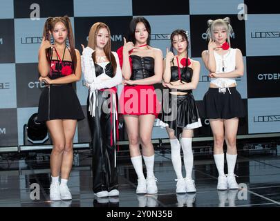 Seoul, Corea del Sud. 2 settembre 2024. (L to R) Hye-Ju, Go Won, Hyun Jin, Yeo Jin e vivi di Hong Kong, gruppo K-Pop Girl Loossemble, si esibisce sul palco durante il terzo mini album 'TTYL' showcase a Seoul, Corea del Sud, il 2 settembre 2024. (Foto di Lee Young-ho/Sipa USA) credito: SIPA USA/Alamy Live News Foto Stock