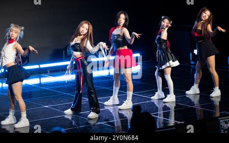 Seoul, Corea del Sud. 2 settembre 2024. (L to R) Hye-Ju, Go Won, Hyun Jin, Yeo Jin e vivi di Hong Kong, gruppo K-Pop Girl Loossemble, si esibisce sul palco durante il terzo mini album 'TTYL' showcase a Seoul, Corea del Sud, il 2 settembre 2024. (Foto di Lee Young-ho/Sipa USA) credito: SIPA USA/Alamy Live News Foto Stock