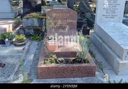 Parigi, fra. 27 agosto 2024. 20240827 - Gravesite del fotografo Brassai e di sua moglie Gilberte, nel cimitero di Montparnasse a Parigi, Francia. (Immagine di credito: © Chuck Myers/ZUMA Press Wire) SOLO PER USO EDITORIALE! Non per USO commerciale! Foto Stock