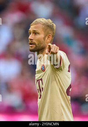 Konrad Laimer, FCB 27 nella partita FC BAYERN MUENCHEN - SC FREIBURG 2-0 il 1 settembre 2024 a Monaco, Germania. Stagione 2024/2025, 1.Bundesliga, FCB, München, giorno 2, 2.Spieltag fotografo: Peter Schatz - LE NORMATIVE DFL VIETANO QUALSIASI USO DI FOTOGRAFIE come SEQUENZE DI IMMAGINI e/o QUASI-VIDEO - Foto Stock